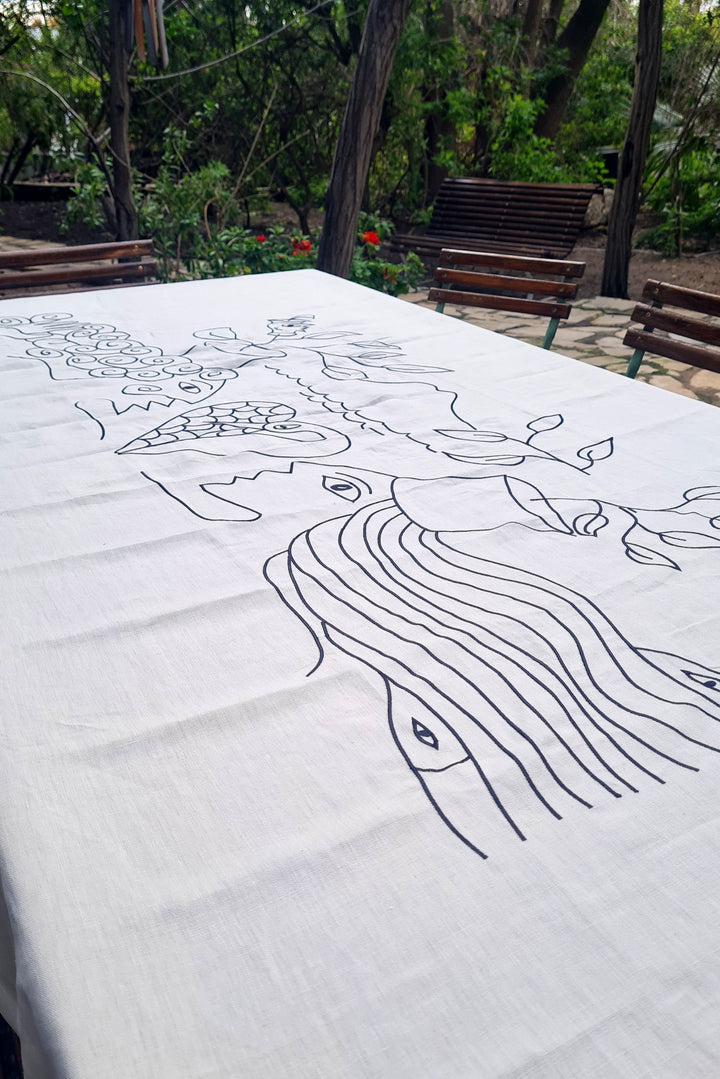 Embroidered Linen Tablecloth – BOUKORNINE