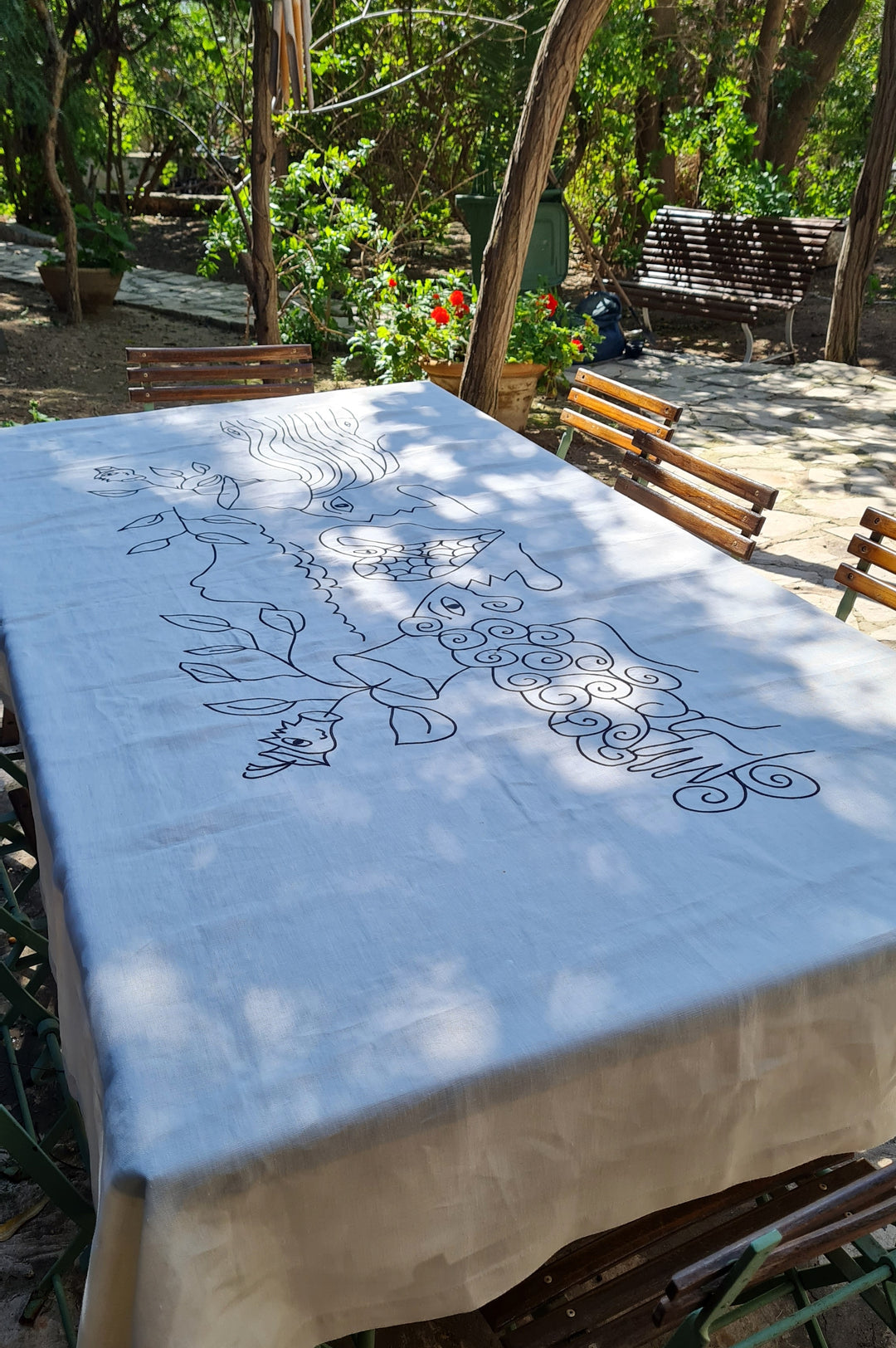 Embroidered Linen Tablecloth – BOUKORNINE