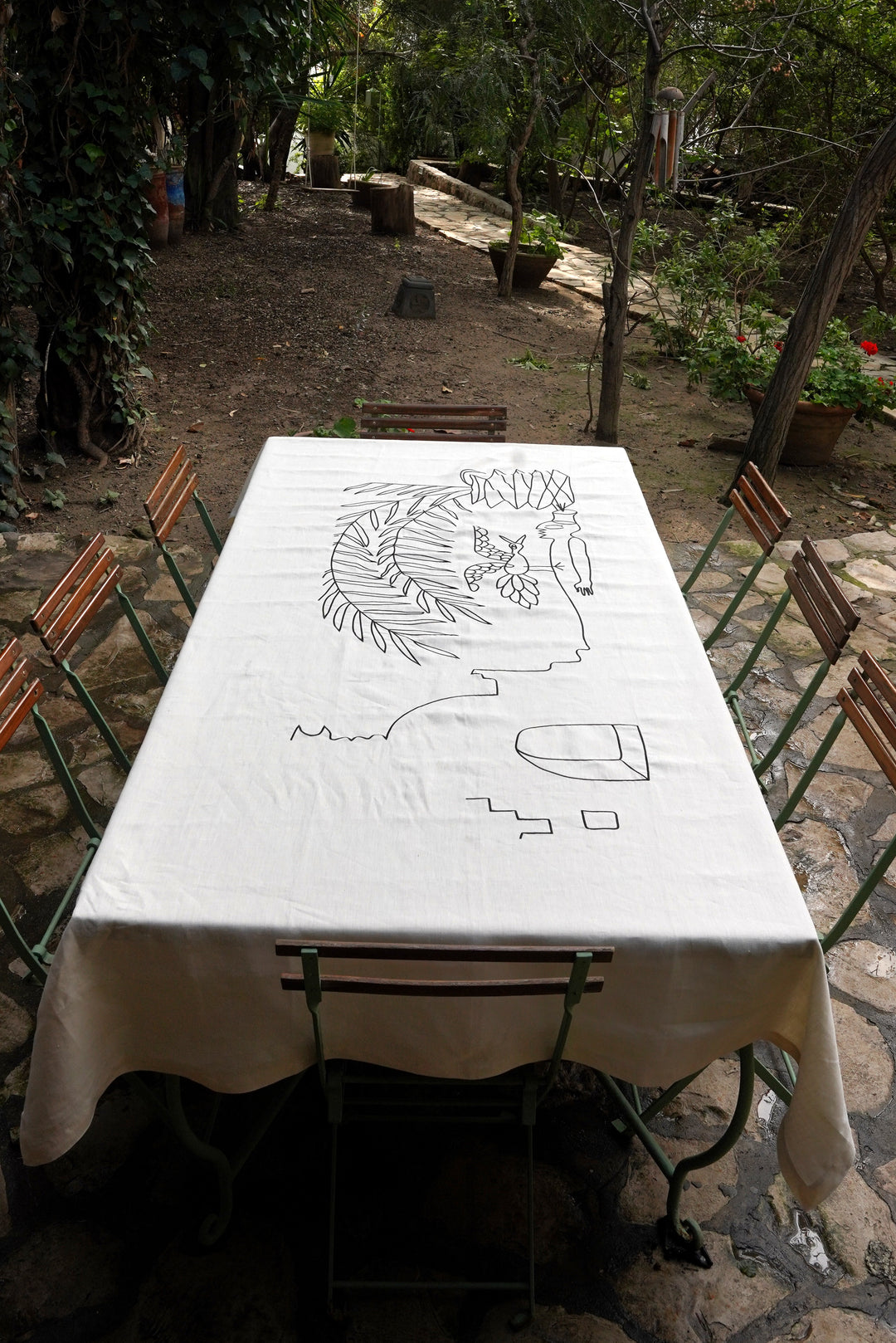 Embroidered Linen Tablecloth – DJERBA