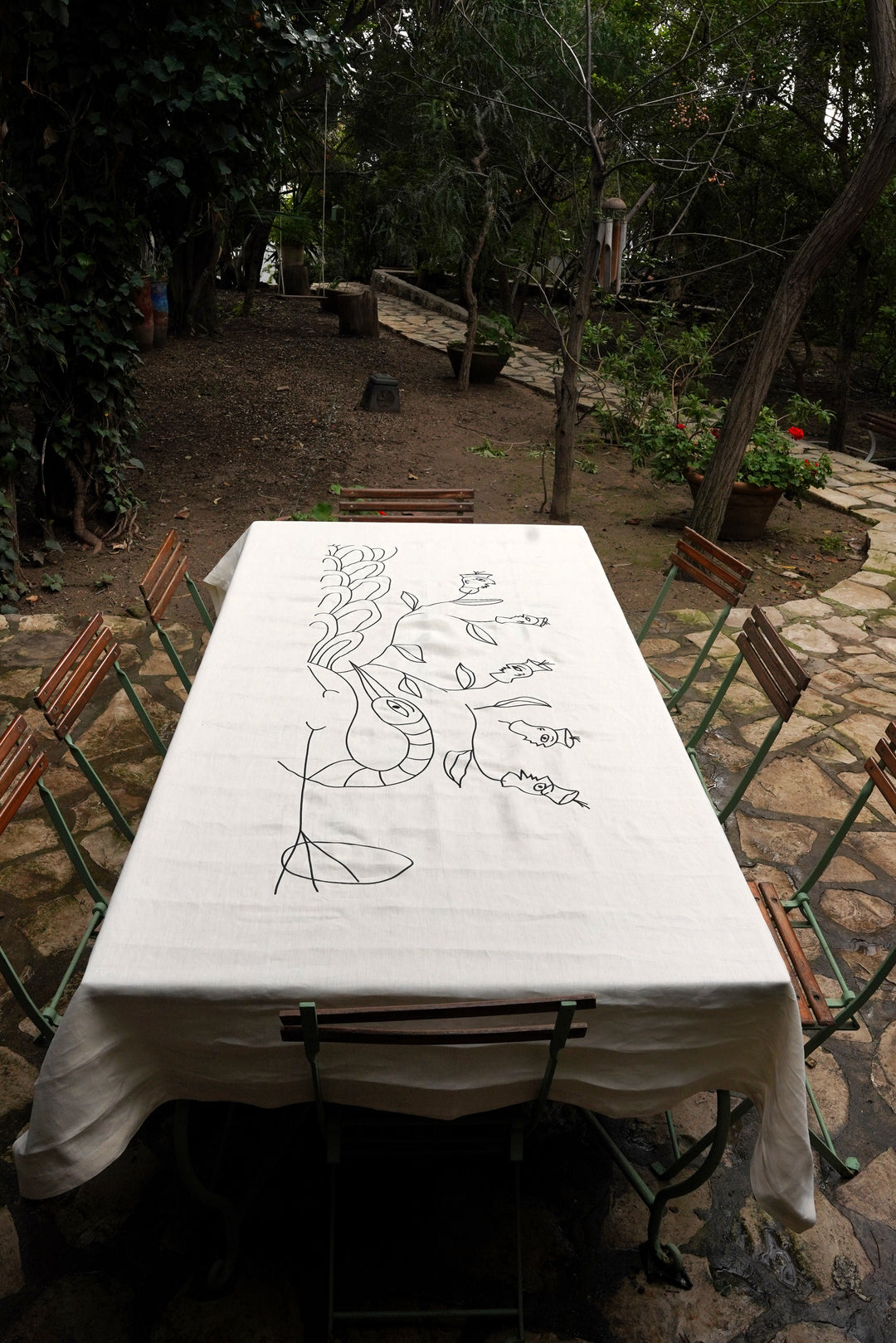 Embroidered Linen Tablecloth – ASFOUR